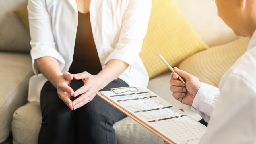 patient-doctor-consultation-session